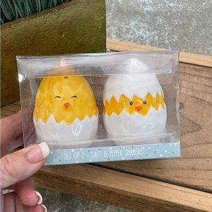 TEN STRAWBERRY STREET EASTER CHICK YELLOW/WHITE SALT & PEPPER SHAKERS NEW